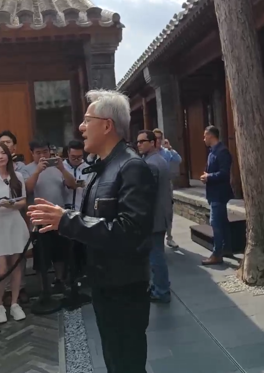 粤友钱配资 黄仁勋采访时再提多家中国企业